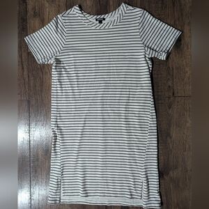 Buffalo David Britton Cream & Gray Striped Tshirt Dress Size S High Low Accent